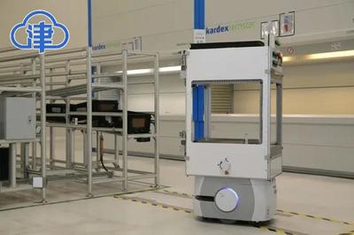 緯湃科技天津工廠啟用兩條全新生產(chǎn)線，“大塊頭”機(jī)器人“輾轉(zhuǎn)騰挪”展現(xiàn)智造實(shí)力